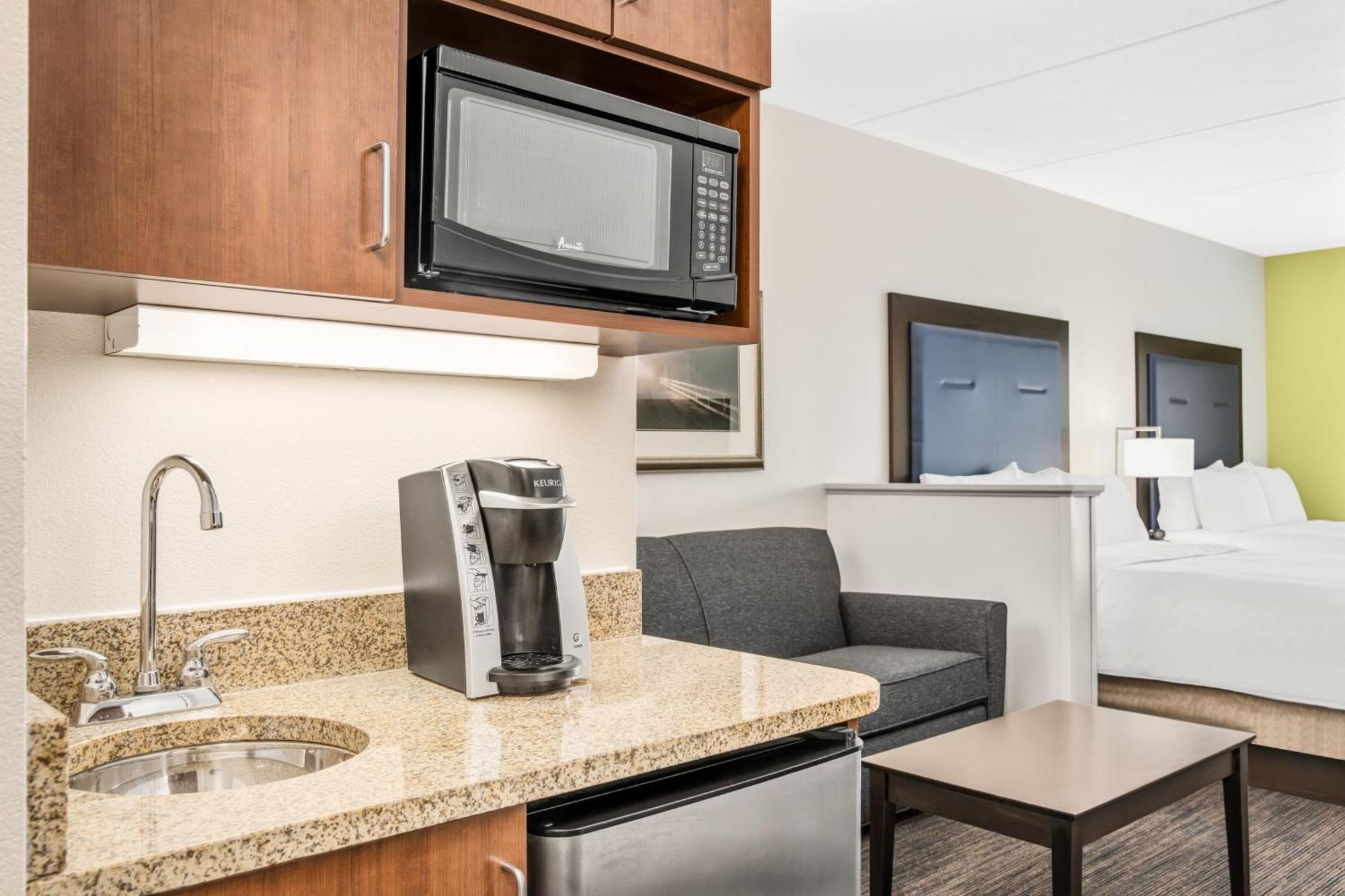 Holiday Inn Express & Suites Wilmington-Newark By Ihg Kültér fotó