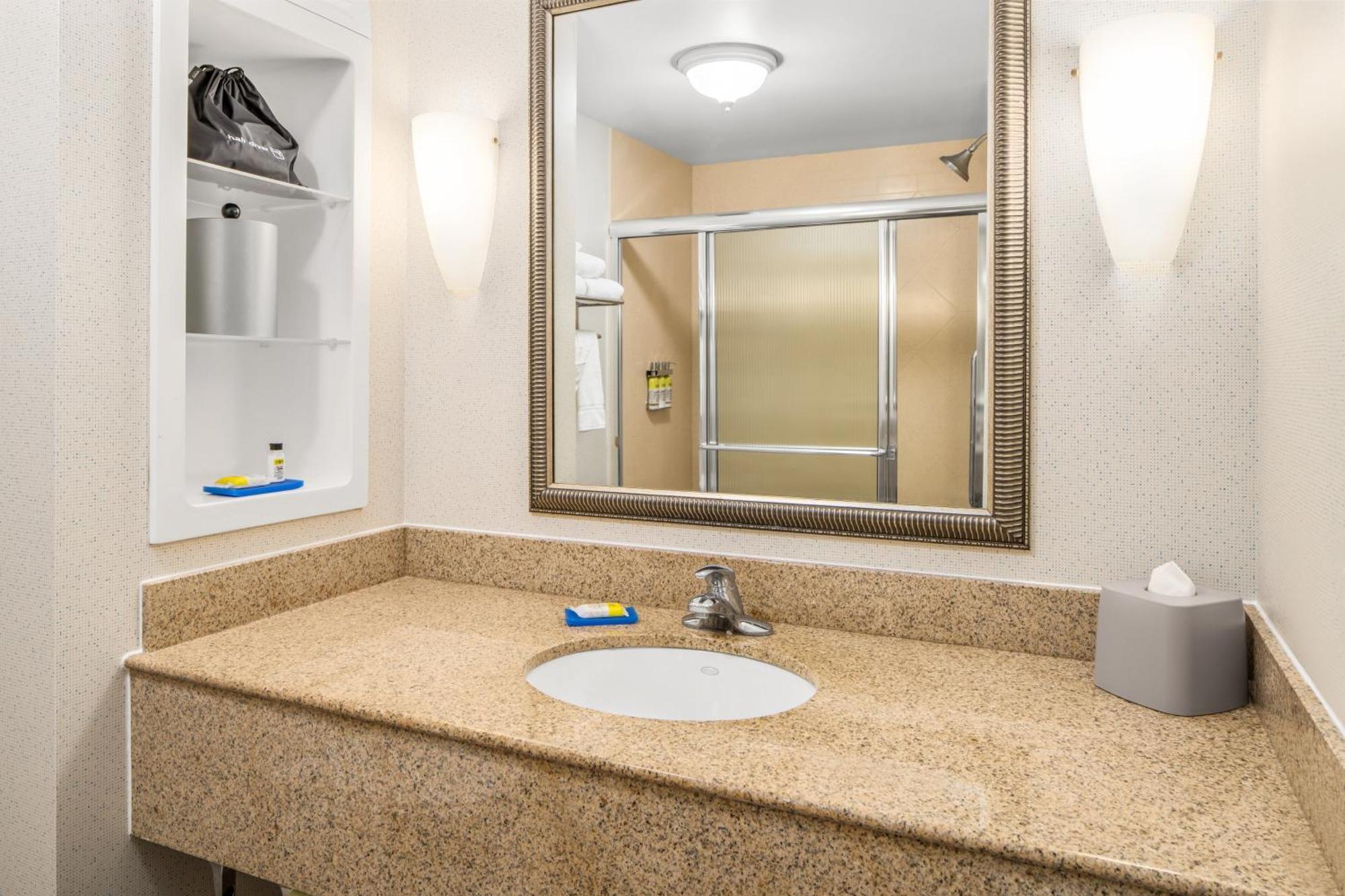 Holiday Inn Express & Suites Wilmington-Newark By Ihg Kültér fotó