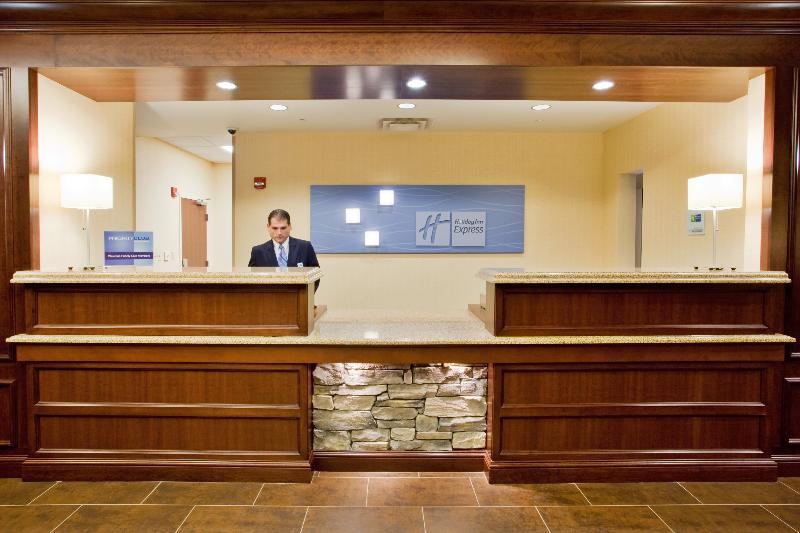 Holiday Inn Express & Suites Wilmington-Newark By Ihg Beltér fotó